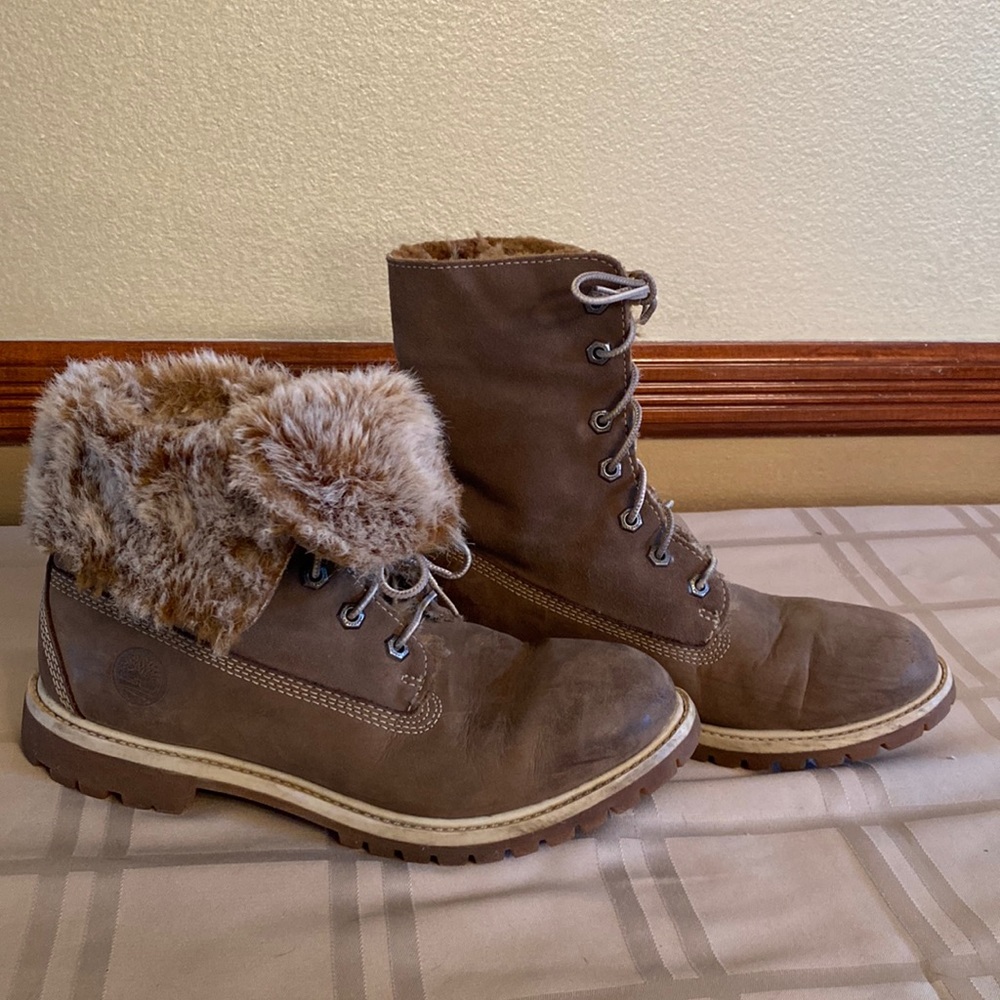 Timberland faux fur lined fold down